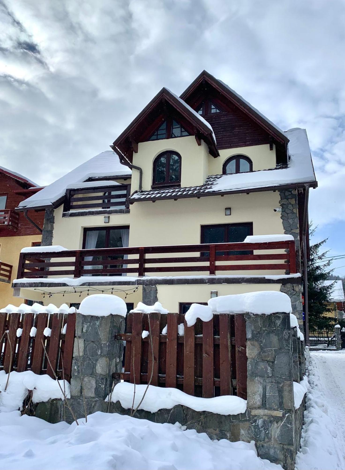 Holiday Home In Sinaia Eksteriør billede